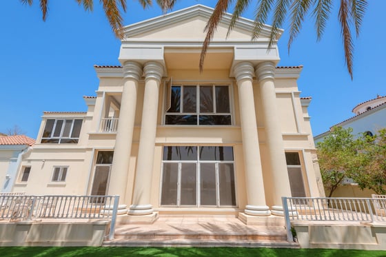 Signature 6BR Villa I Open Sea I Private Beach, picture 24