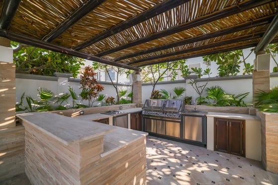 Renovated I 5BR Villa I The Longest pool, picture 23