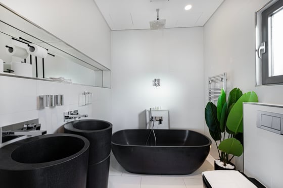 Renovated I 5BR Villa I The Longest pool, picture 19