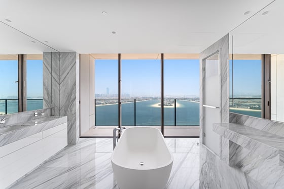 Live Royally in this High Floor Palm View 2BR + M, picture 23
