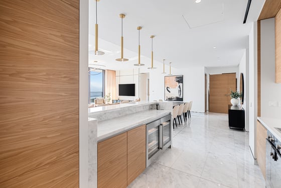 3 Bedroom | Dual Views | Fully Furnished, picture 6