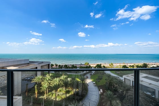 Rare Dual Sea and Skyline View | Spacious Luxury, picture 19