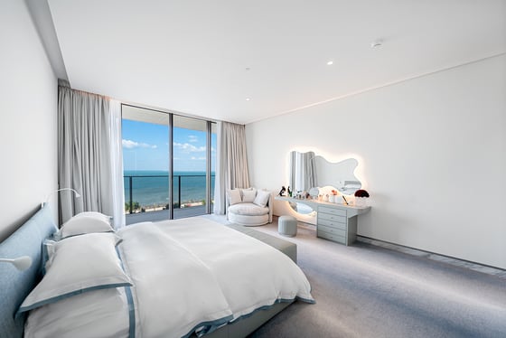 Rare Dual Sea and Skyline View | Spacious Luxury, picture 17