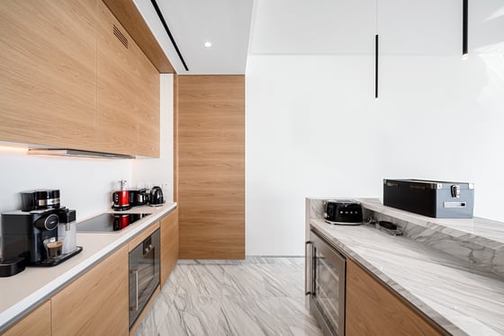 Rare Dual Sea and Skyline View | Spacious Luxury, picture 8