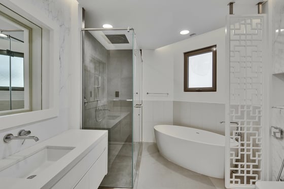 Modern 5BR Renovated Villa I Furnished I Atlantis View, picture 21