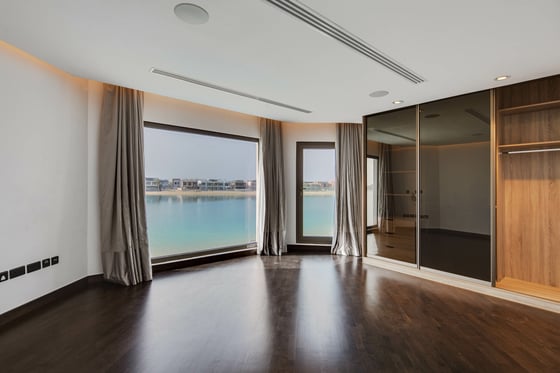 Modern 5BR Renovated Villa I Furnished I Atlantis View, picture 22