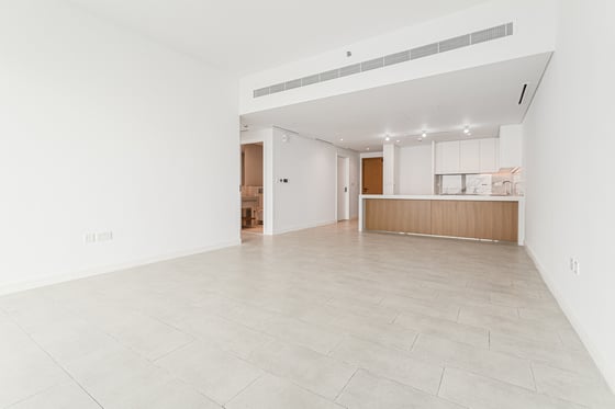 2BR | Full Sea and Dubai Ain View | Private Beach, picture 2