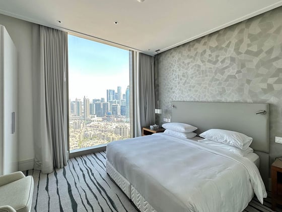 Luxury Downtown Apartment with Burj Khalifa Views, picture 9