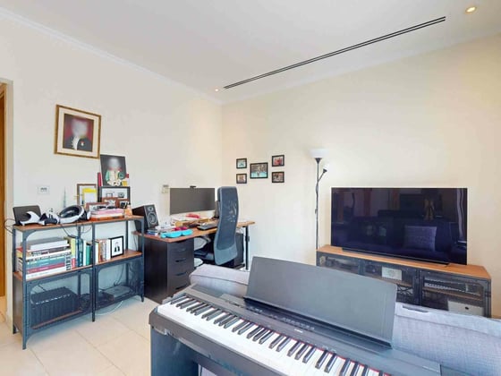 Spacious Villa | Immaculate Condition | Large Plot, picture 15