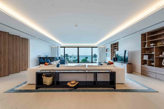 Ultra Luxury | Fully Furnished | Open Sea View, picture 1