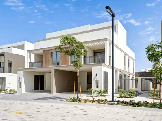 Private Community | Spacious | Unfurnished, picture 1