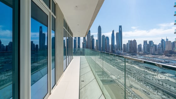 Beachfront apartment in Dubai Harbour with Palm view, picture 20