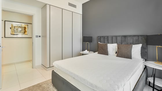 Beachfront apartment in Dubai Harbour with Palm view, picture 7