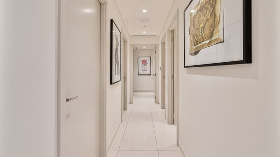 Beachfront apartment in Dubai Harbour with Palm view, picture 16