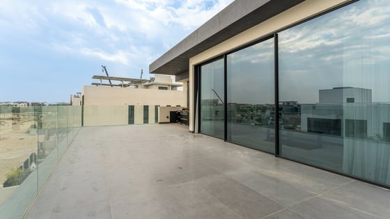 Stunning villa in Emerald Hills with spacious layout, picture 38