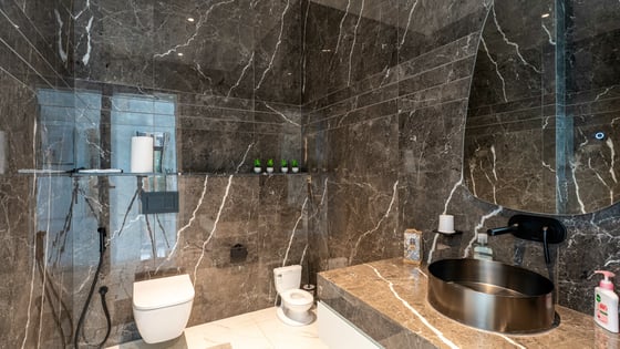 Stunning villa in Emerald Hills with spacious layout, picture 27