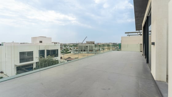 Stunning villa in Emerald Hills with spacious layout, picture 39