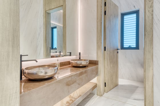 Luxury villa in Palm Jumeirah with Atlantis views, picture 24