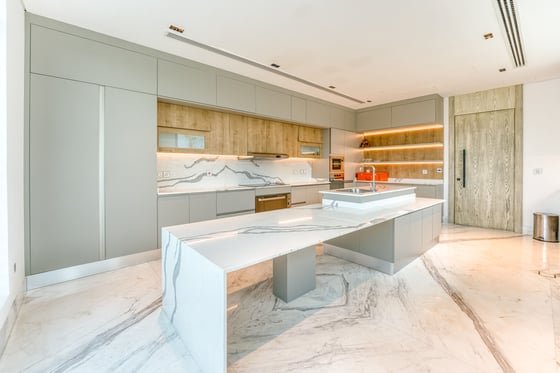 Luxury villa in Palm Jumeirah with Atlantis views, picture 9