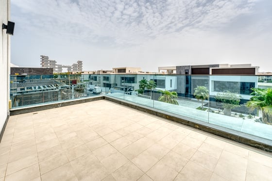 Luxury villa in Palm Jumeirah with Atlantis views, picture 25