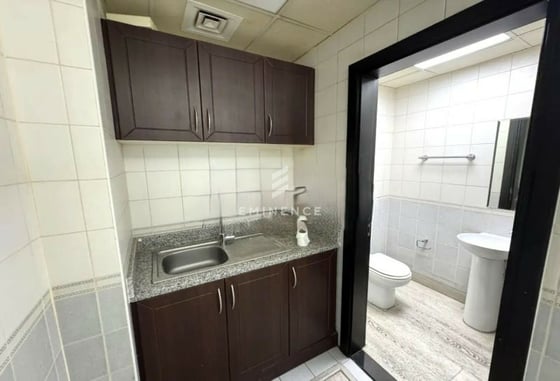 Commercial Office | Pantry and Bathroom Included, picture 9