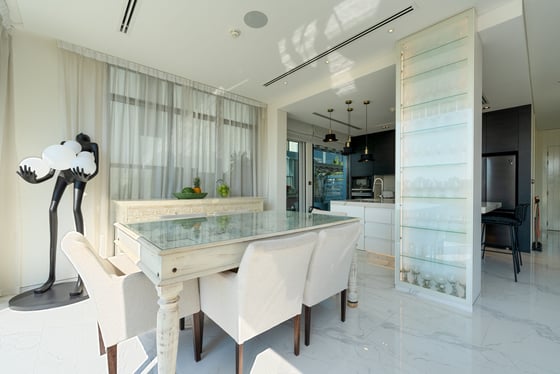 Prime Location | Vacant Unit | Golf Course View, picture 5