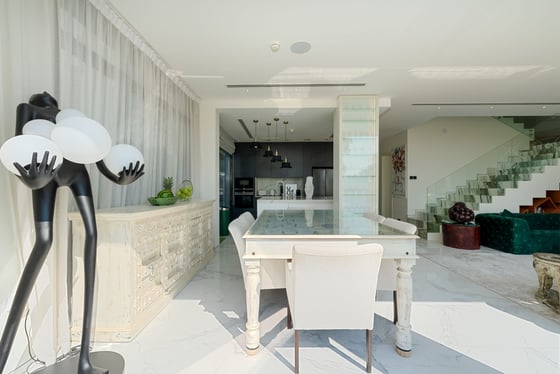 Prime Location | Vacant Unit | Golf Course View, picture 6
