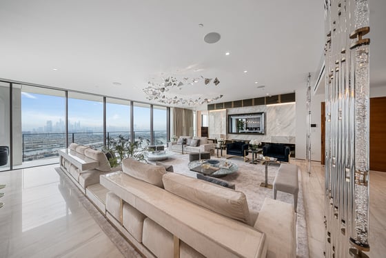 Extraordinary Turnkey Luxury with Iconic Views, picture 6