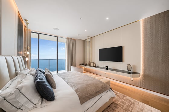 Extraordinary Turnkey Luxury with Iconic Views, picture 23