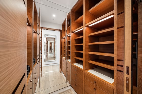 Extraordinary Turnkey Luxury with Iconic Views, picture 30
