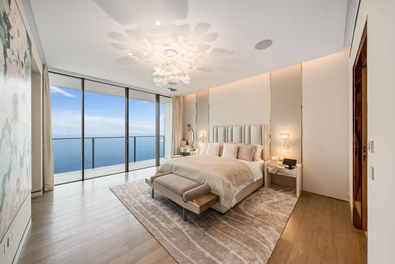 Extraordinary Turnkey Luxury with Iconic Views, picture 27
