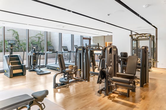 Extraordinary Turnkey Luxury with Iconic Views, picture 57