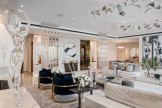 Extraordinary Turnkey Luxury with Iconic Views, picture 17
