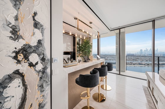 Extraordinary Turnkey Luxury with Iconic Views, picture 15