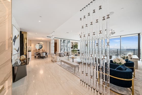 Extraordinary Turnkey Luxury with Iconic Views, picture 5