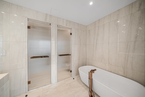 Extraordinary Turnkey Luxury with Iconic Views, picture 32