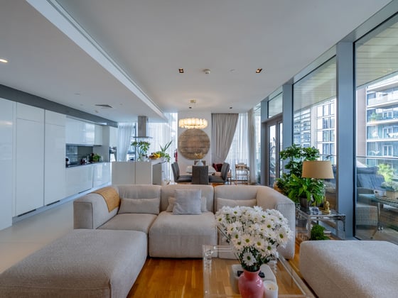 Video tour for Stunning Bluewaters Residences Apartment