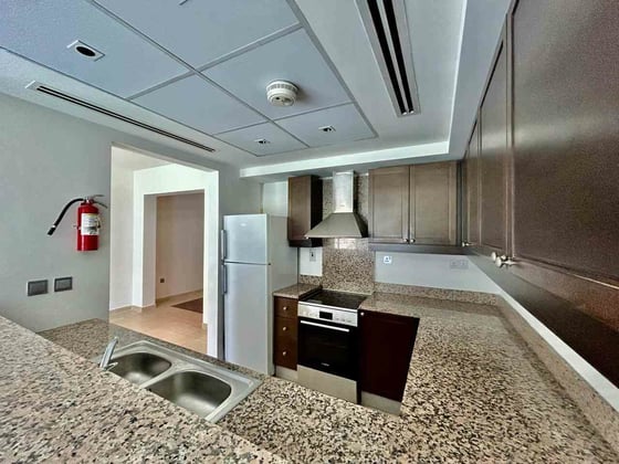 Notice Served | Single Row | Great Location, picture 1