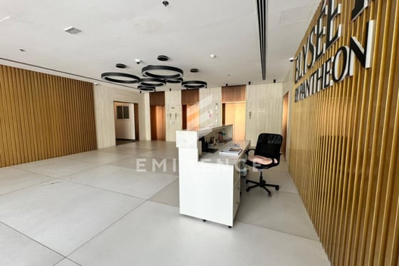 Spacious 1 BR | Burj Khalifa Views | Chiller Free, picture 13