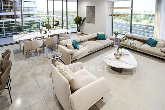 MODERN LAYOUT | MID FLOOR | STUNNING VIEWS, picture 3