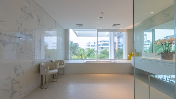 Luxuriously Renovated Loft in Al Barari, picture 25