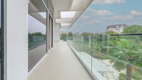 Luxuriously Renovated Loft in Al Barari, picture 21
