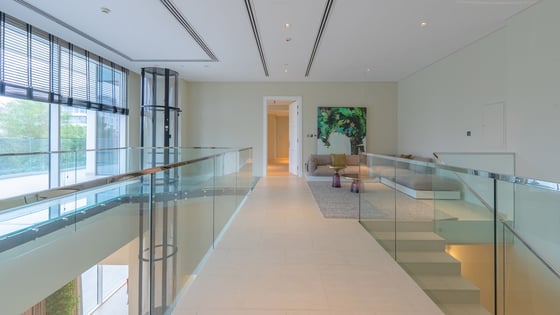 Luxuriously Renovated Loft in Al Barari, picture 16