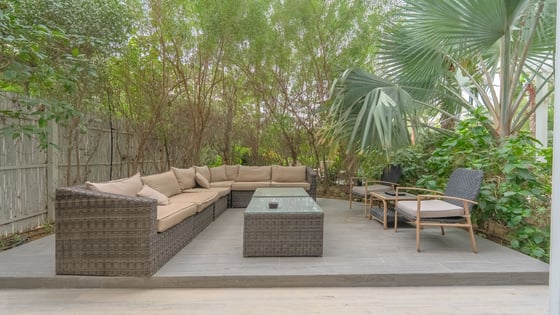 Luxuriously Renovated Loft in Al Barari, picture 14