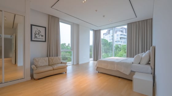 Luxuriously Renovated Loft in Al Barari, picture 36