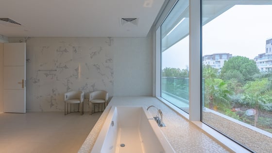 Luxuriously Renovated Loft in Al Barari, picture 30