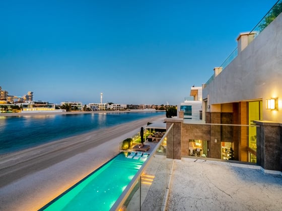 The Palm Jumeirah's Most Luxurious Beach Villa, picture 28