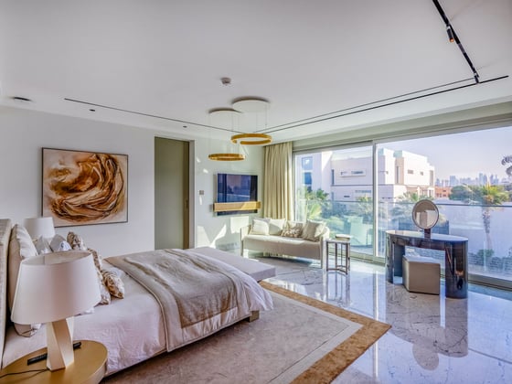 The Palm Jumeirah's Most Luxurious Beach Villa, picture 20