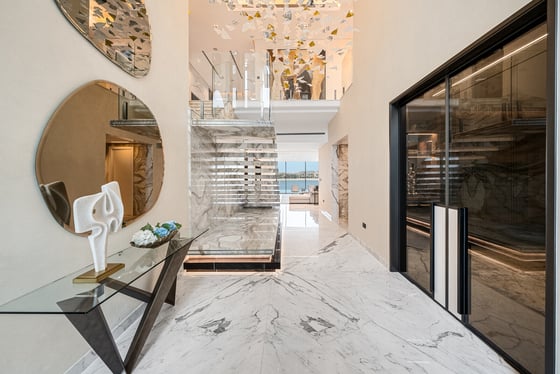 Extraordinary Fully Renovated Turnkey Beach Villa, picture 6