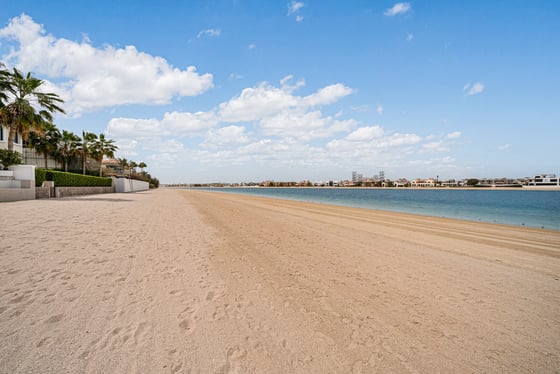 Extraordinary Fully Renovated Turnkey Beach Villa, picture 28